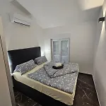 Botic Apartment