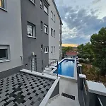 Botic Apartment