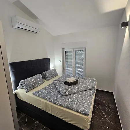 Botic Apartment
